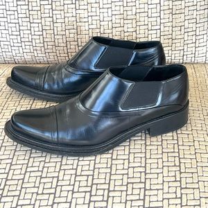 Prada vintage low cut black ankle boot.Made in Italy.Worn in excellent condition